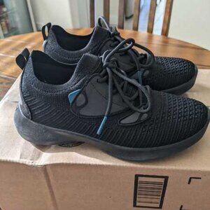Vessi Everyday Move Sneakers – Women’s Size 5 – Black – Waterproof – Worn Once